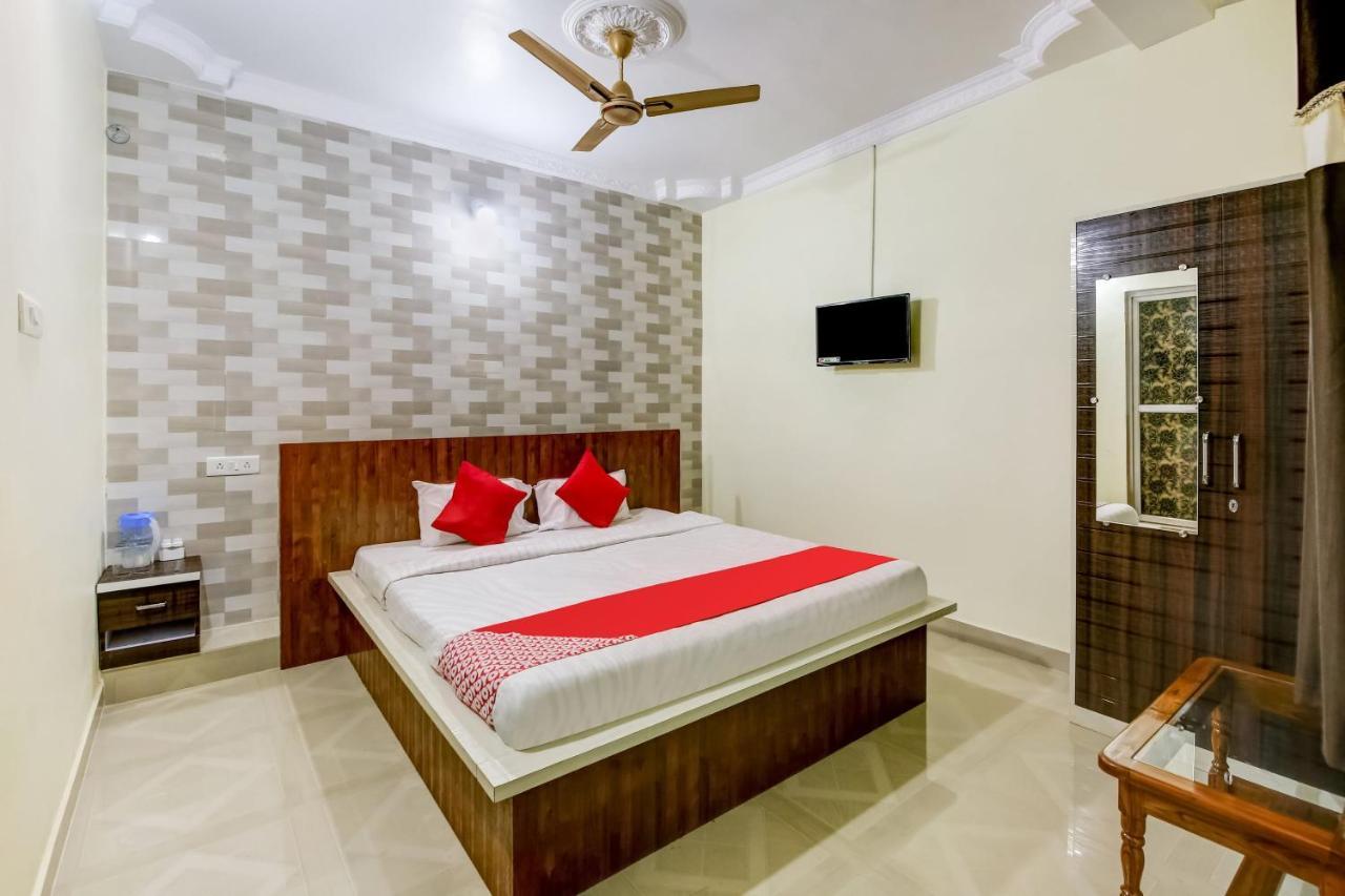 Oyo Hotel Badri Inn & Yatri Niwas Jabalpur Exterior foto